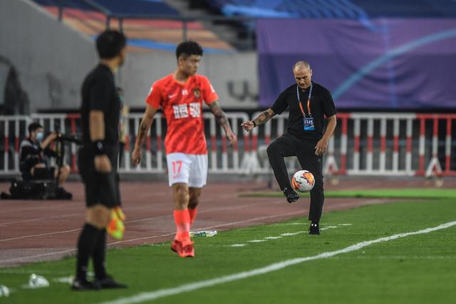 给力！中国三人男篮力克世界第1 张宁独揽11分